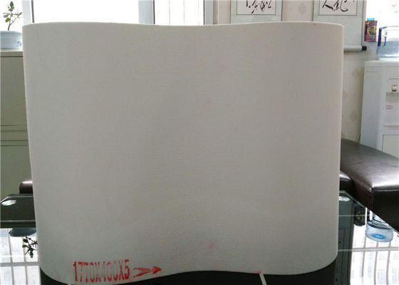 Chiny Pas do klejenia syntetycznych włókien 5mm Grubość koloru białego Tkana struktura fabryka